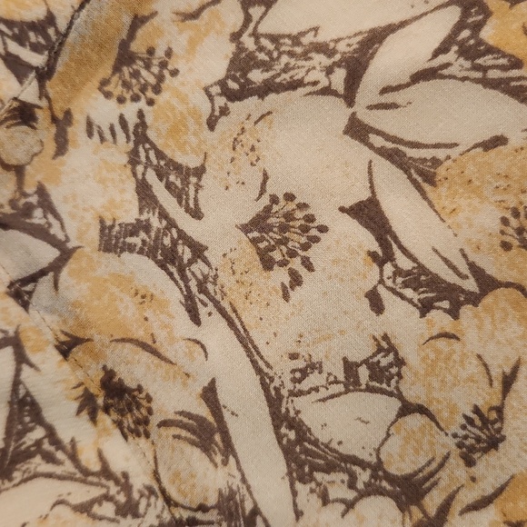 Banana Republic- Floral Sleeveless Blouse - Yellow and Brown. Size 12 - Picture 4 of 6